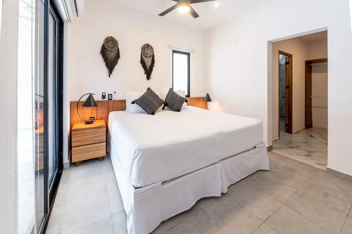 Magnificent Villa One Block From Playacar Beach Playa del Carmen 0*,