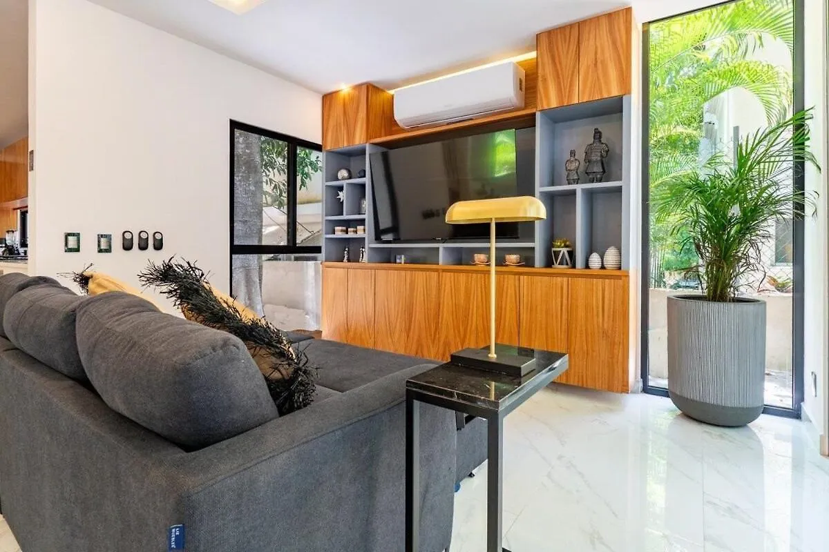 Apartment Magnificent Villa One Block From Playacar Beach Playa del Carmen