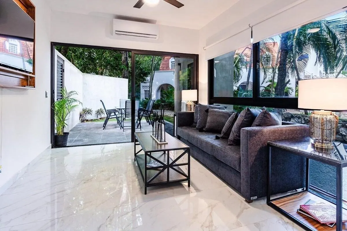 Magnificent Villa One Block From Playacar Beach Playa del Carmen