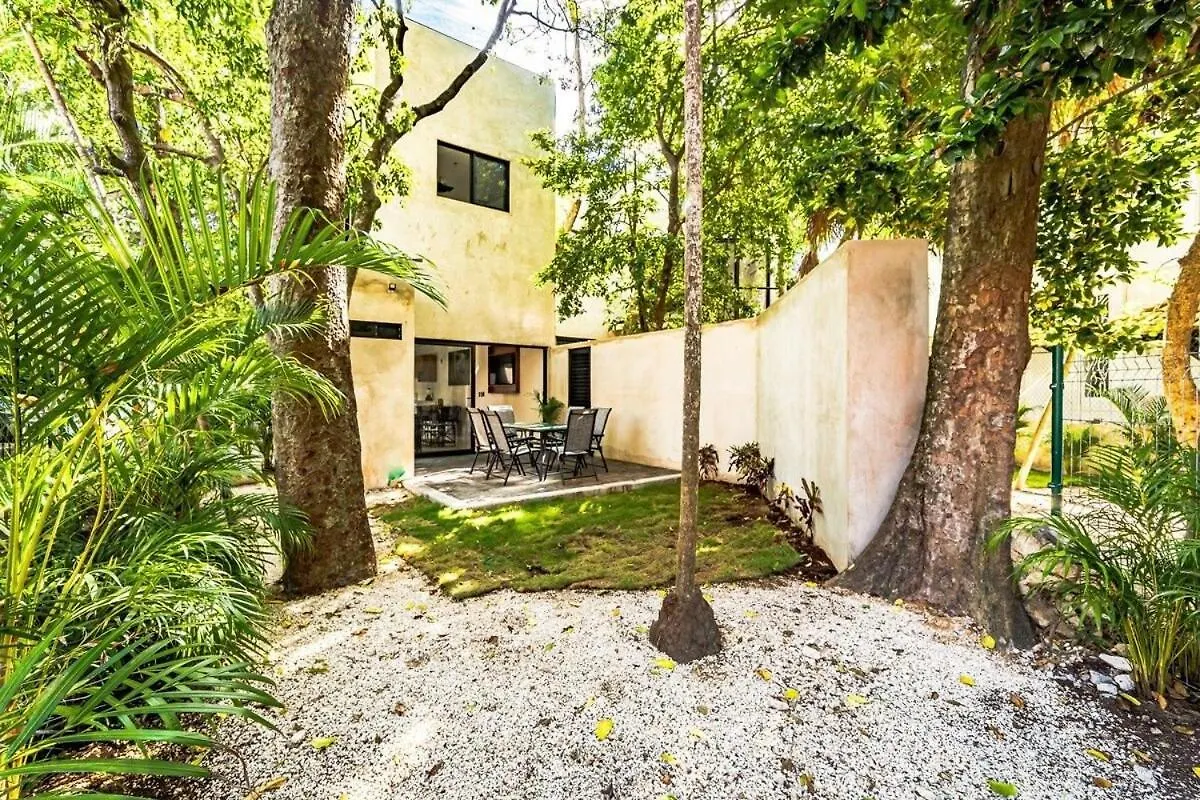 Magnificent Villa One Block From Playacar Beach Playa del Carmen