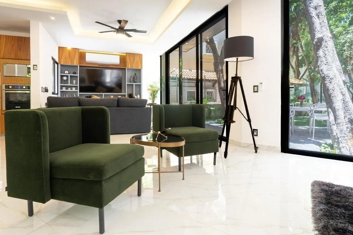 Magnificent Villa One Block From Playacar Beach Playa del Carmen